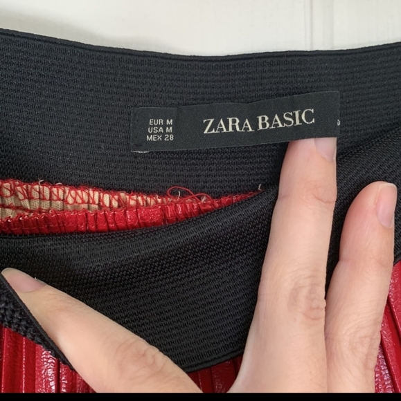Zara midi pleather skirt - Picture 2 of 3